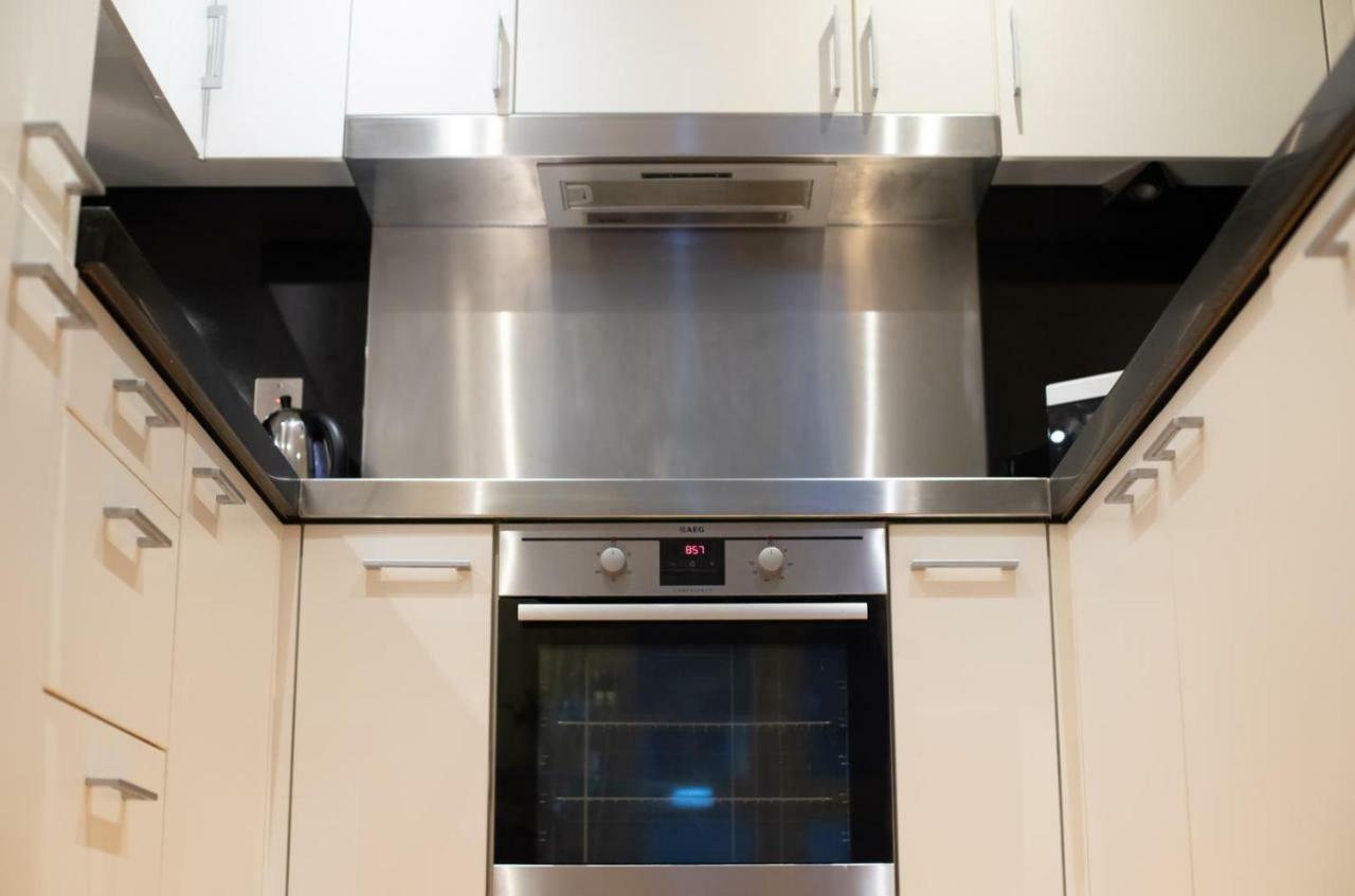 London Luxury 1 Bedroom Apartment Minutes Walk From Canary Wharf Exteriör bild